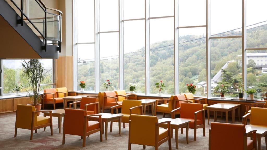 Manza Juraku All-Inclusive Hotel Tsumagoi Buitenkant foto