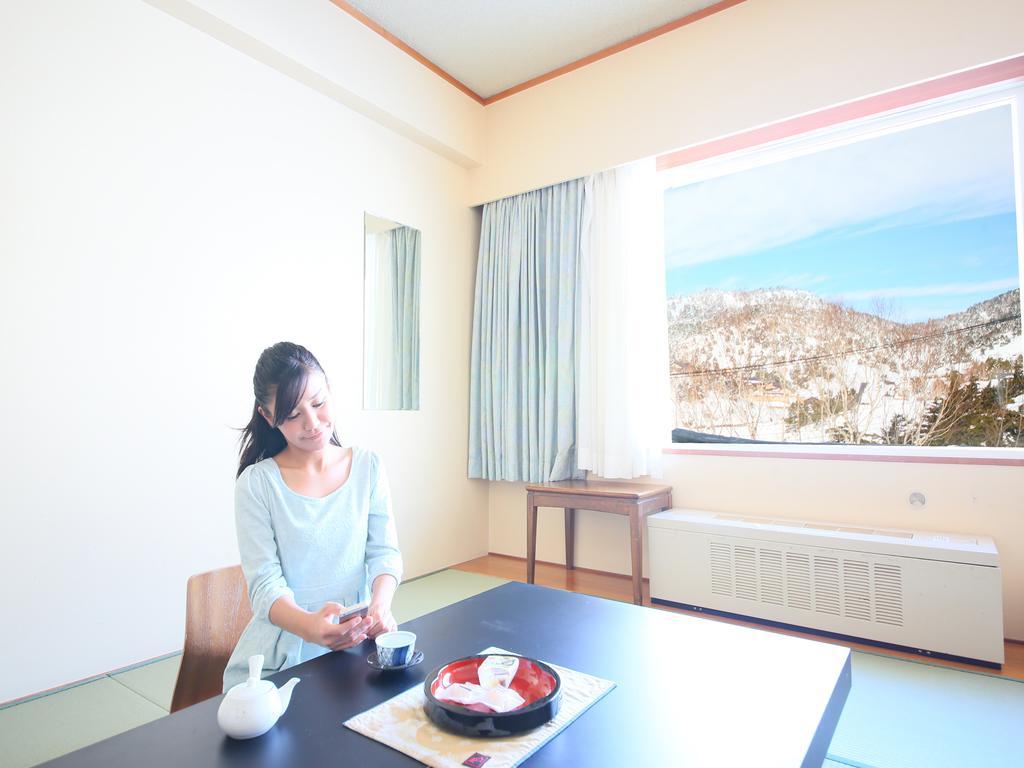 Manza Juraku All-Inclusive Hotel Tsumagoi Buitenkant foto